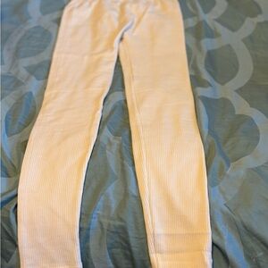 Woman’s super comfy warm leggings perfect for leggings or tights s/m